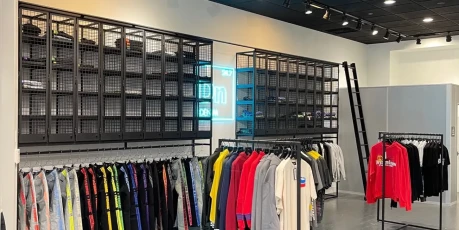 Floating displays