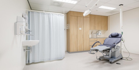 dedicated Dr's room with washing station.